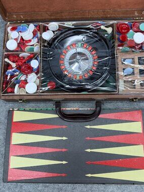 Vintage 1940s-50s E.S. Lowe Portable Multi-Game Suitcase Roulette Chess Checker
